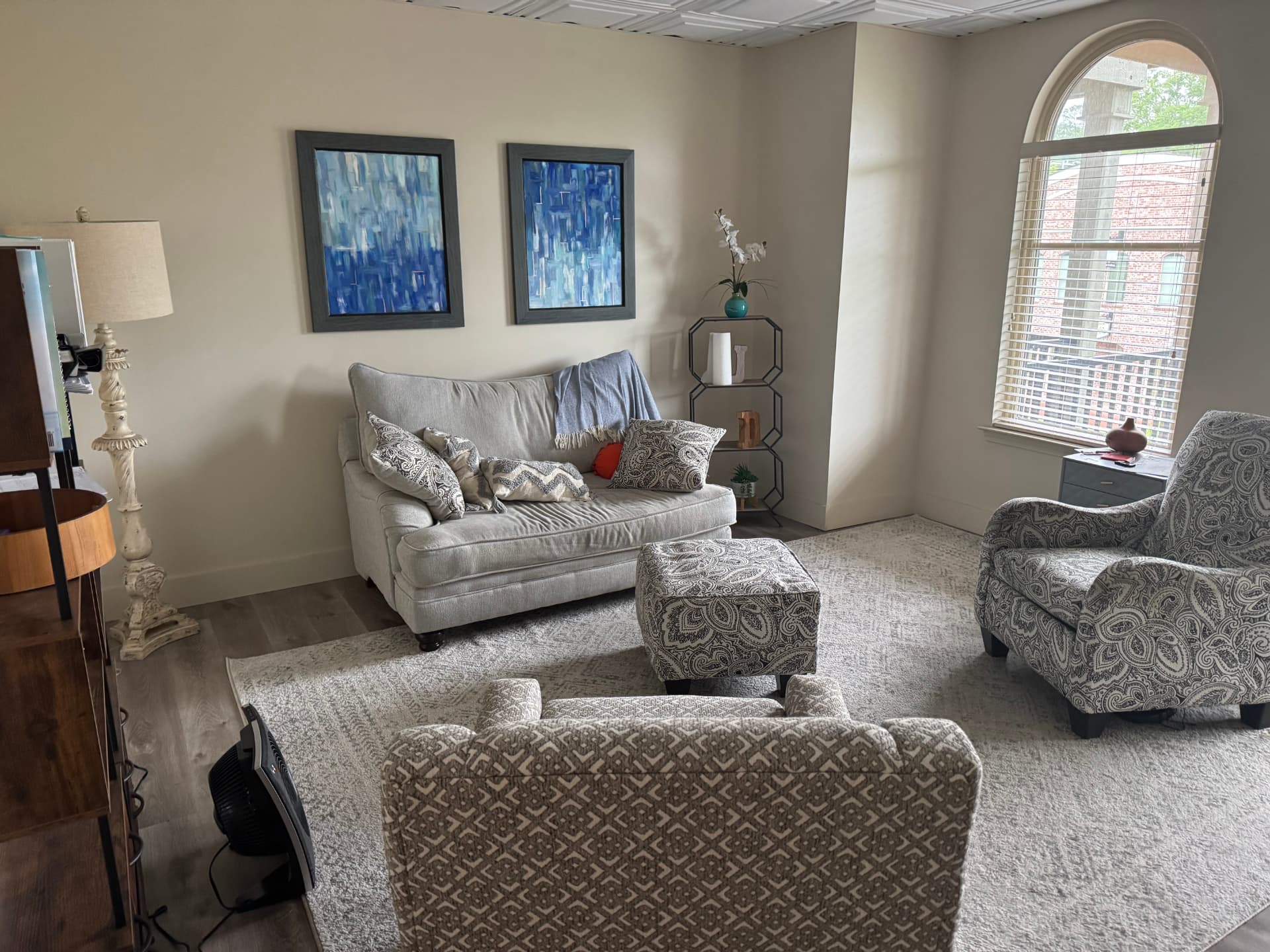 Sitting room inside the Turned Leaf Psychiatry office in Ridgeland, MS